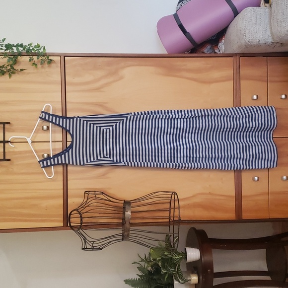Planet Gold Dresses & Skirts - Flattering stripped maxi